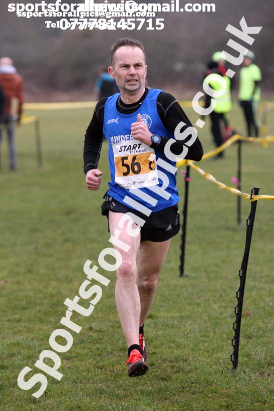 Veteran mens 2018 Durham Cathedral Cross Country Relays. Photo:  David T. Hewitson/Sports for All Pics